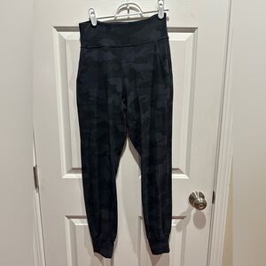 Lululemon Align High-Rise Jogger Crop Size 6 Heritage 365 Camo Deep Coal Multi
